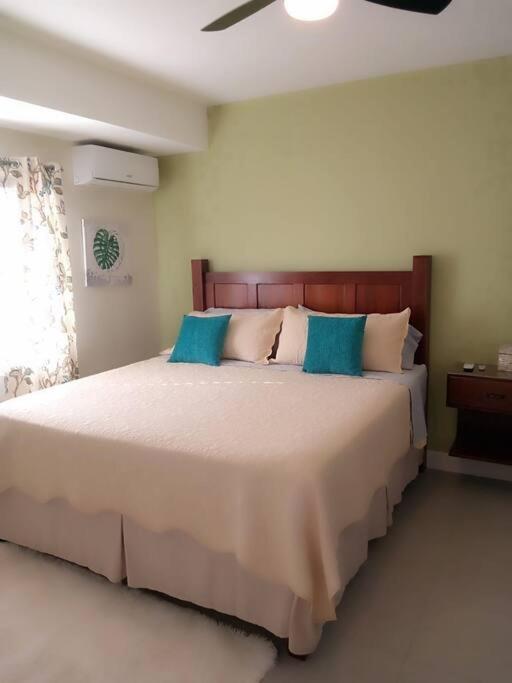 Jamaica Reggae Villa Lucea Luaran gambar