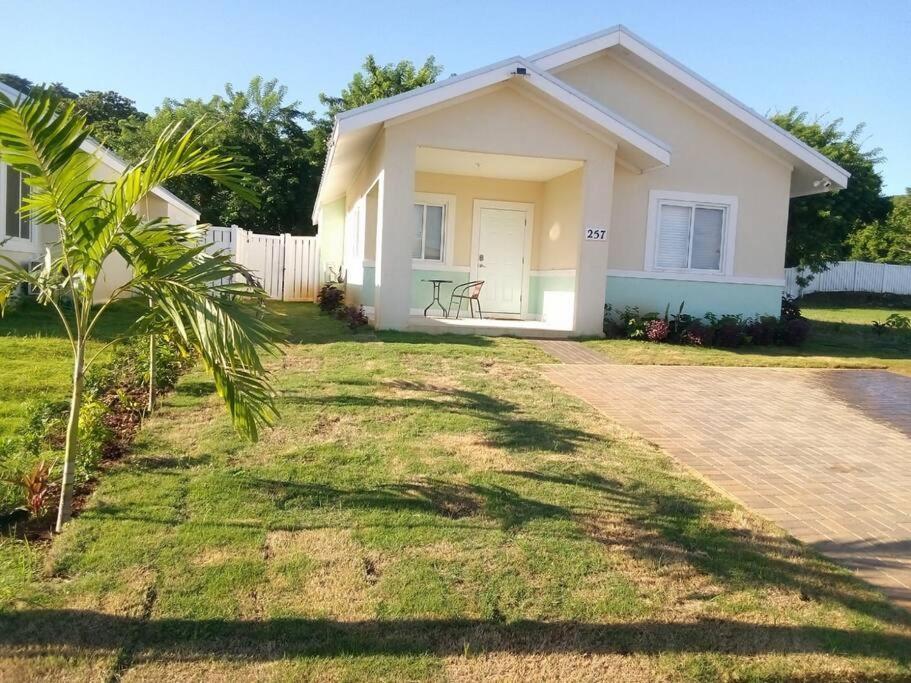 Jamaica Reggae Villa Lucea Luaran gambar
